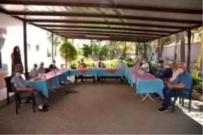 Kuşadası'nda resmi bayramlaşma Kervansaray'da yapıldı Kuşadası'nda resmi bayramlaşma Kervansaray'da yapıldı