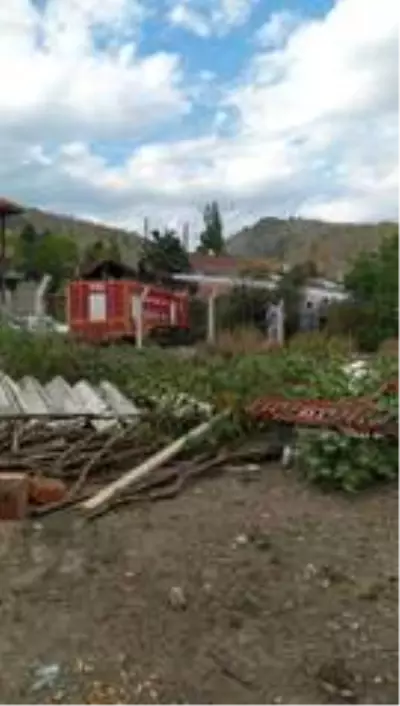 Ocakta unutulan yemek yangın çıkardı Ocakta unutulan yemek yangın çıkardı