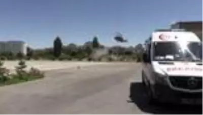 Otomobil devrildi: 1 ölü, 3 yaralı Otomobil devrildi: 1 ölü, 3 yaralı