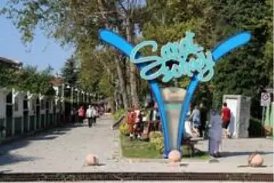 Sakarya'nın gözdesi Sapanca Gölü'ne bayramda yoğun ilgi Sakarya'nın gözdesi Sapanca Gölü'ne bayramda yoğun ilgi