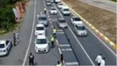 Bayram tatilini fırsat bilen İstanbullular Şile'ye akın etti Bayram tatilini fırsat bilen İstanbullular Şile'ye akın etti