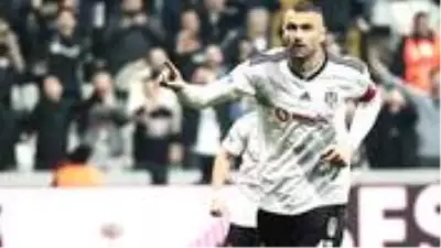 Son Dakika: Fransız kulübü Lille, Burak Yılmaz transferini resmen açıkladı Son Dakika: Fransız kulübü Lille, Burak Yılmaz transferini resmen açıkladı