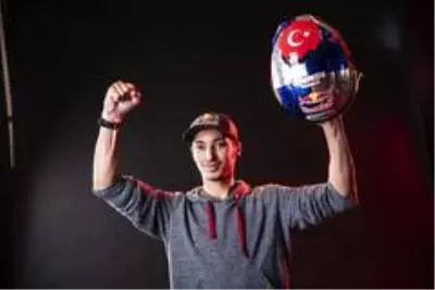Toprak Razgatlıoğlu Superbike (WSBK) dönüşünü podyumla yaptı Toprak Razgatlıoğlu Superbike (WSBK) dönüşünü podyumla yaptı