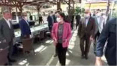 Uşak protokolü bayramlaştı Uşak protokolü bayramlaştı