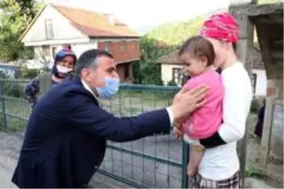 Vali Atay vatandaşlarla bayramlaştı Vali Atay vatandaşlarla bayramlaştı
