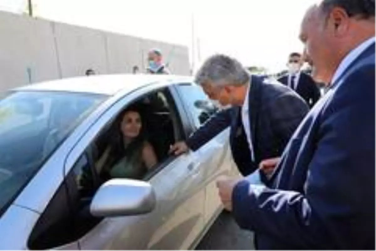 Vali Makas, bayram ziyaretlerinde bulundu