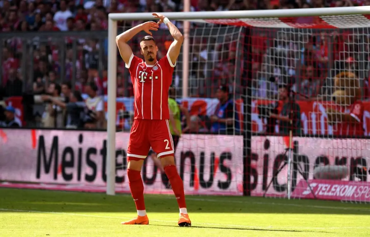 Beşiktaş'ın gündemindeki Sandro Wagner futbolu bıraktı