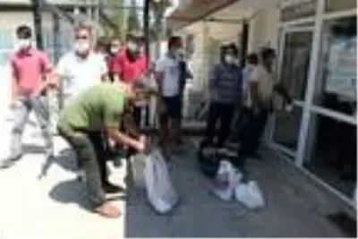 Elektrik kesintisi kurban etlerinin, çöpe atılmasına neden oldu (2) Elektrik kesintisi kurban etlerinin, çöpe atılmasına neden oldu (2)