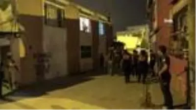 Hasmı kapıya dayanınca dama çıkıp intihara kalkıştı Hasmı kapıya dayanınca dama çıkıp intihara kalkıştı