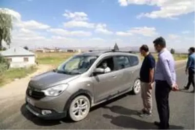 Son dakika 3. sayfa: Kaymakam Solak trafik denetimi yaptı Son dakika 3. sayfa: Kaymakam Solak trafik denetimi yaptı
