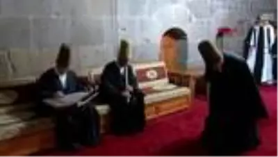 KAYSERİ Otizmli Tarık, 1 yılda semazen oldu KAYSERİ Otizmli Tarık, 1 yılda semazen oldu