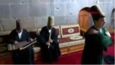 KAYSERİ Otizmli Tarık, 1 yılda semazen oldu KAYSERİ Otizmli Tarık, 1 yılda semazen oldu