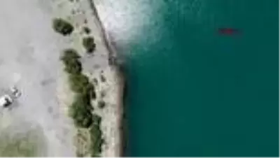 KONYA Acıgöl'ün suları 6- 7 metre çekildi KONYA Acıgöl'ün suları 6- 7 metre çekildi