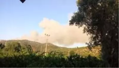 Menderes'teki yangın Kuşadası Körfezi'nde Ahmetbeyli'ye sıçradı Menderes'teki yangın Kuşadası Körfezi'nde Ahmetbeyli'ye sıçradı