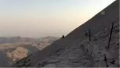 Nemrut, eşsiz manzarasıyla ziyaretçilerini büyülüyor Nemrut, eşsiz manzarasıyla ziyaretçilerini büyülüyor
