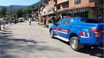 Karabük'te pozitif vakaların görüldüğü Değirmenyanı köyü karantina altına alındı Karabük'te pozitif vakaların görüldüğü Değirmenyanı köyü karantina altına alındı