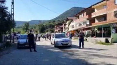 Karabük'te pozitif vakaların görüldüğü Değirmenyanı köyü karantina altına alındı Karabük'te pozitif vakaların görüldüğü Değirmenyanı köyü karantina altına alındı