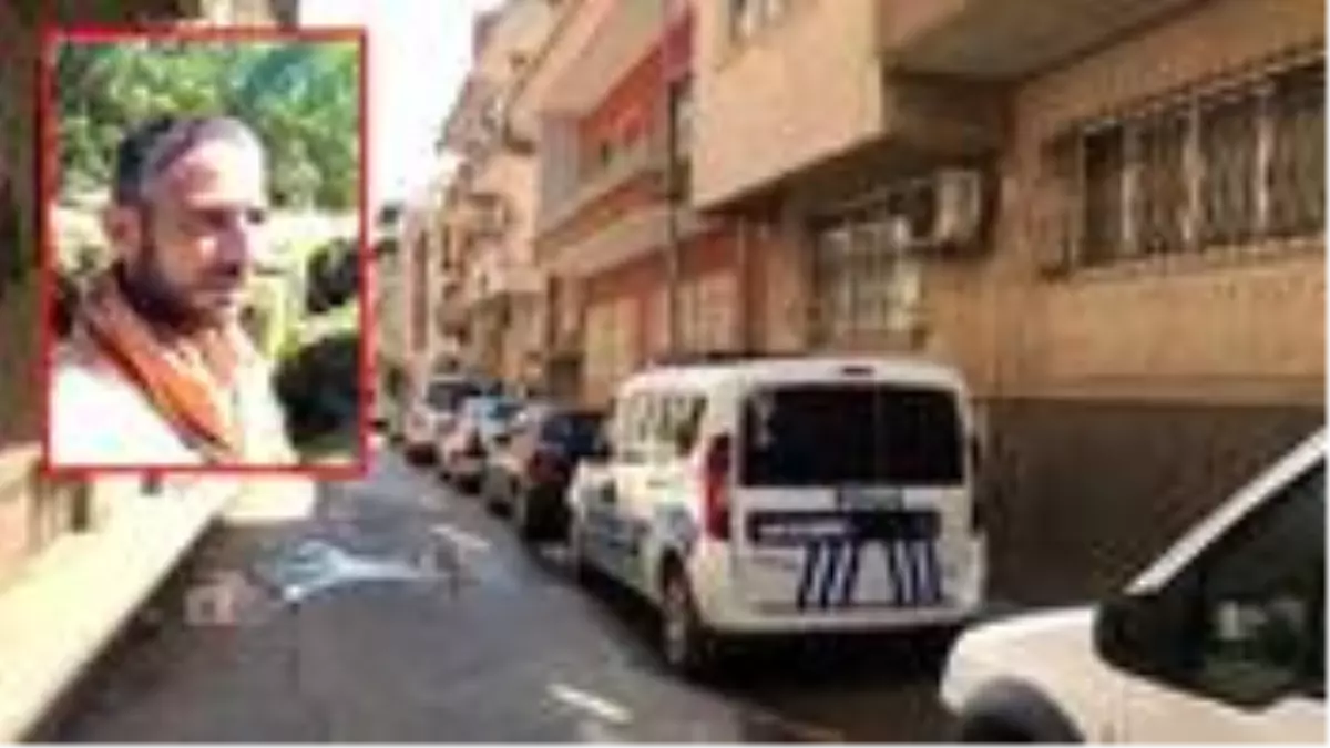 Psikolojik sorunları olan adam, evinin balkonunda kendisini iple çamaşır demirine astı