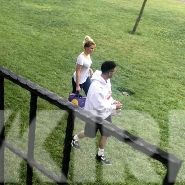 Reynmen, Farah Zeynep Abdullah'ı çabuk unuttu! Başka bir güzelle sarmaş dolaş görüntülendi