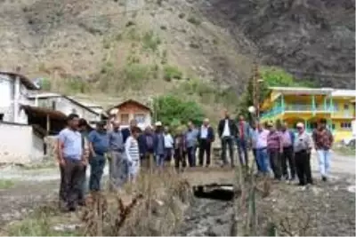 Sağanak yağış Oltu'da sele dönüştü Sağanak yağış Oltu'da sele dönüştü