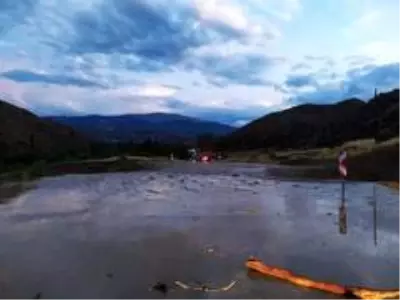 Sağanak yağış Oltu'da sele dönüştü Sağanak yağış Oltu'da sele dönüştü