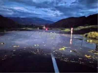 Sağanak yağış Oltu'da sele dönüştü Sağanak yağış Oltu'da sele dönüştü
