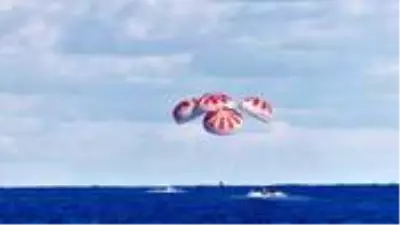 SpaceX'in uzaya gönderdiği NASA astronotlarının Dünya'ya inişi böyle görüntülendi SpaceX'in uzaya gönderdiği NASA astronotlarının Dünya'ya inişi böyle görüntülendi