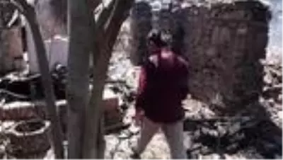 Tadilat yaptırdığı evi orman yangınında kül oldu Tadilat yaptırdığı evi orman yangınında kül oldu