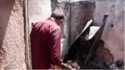 Tadilat yaptırdığı evi orman yangınında kül oldu Tadilat yaptırdığı evi orman yangınında kül oldu