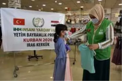 Türk hayırseverlerden yaklaşık 4 milyon kişiye kurban yardımı Türk hayırseverlerden yaklaşık 4 milyon kişiye kurban yardımı