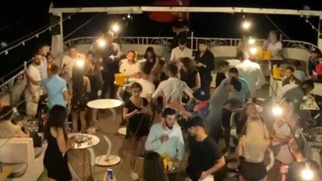 Virüse meydan okuyorlar! Kuralların hiçe sayıldığı yat partilerine bir yenisi daha eklendi