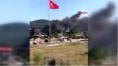 Yalova'da çarşıda çıkan yangın kısa sürede söndürüldü Yalova'da çarşıda çıkan yangın kısa sürede söndürüldü
