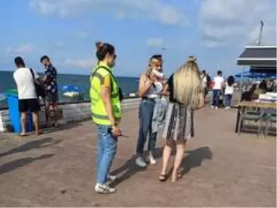 Yerli turist akınına uğrayan Akçakoca'da ilçe Emniyeti kontrollerini sıkılaştırdı Yerli turist akınına uğrayan Akçakoca'da ilçe Emniyeti kontrollerini sıkılaştırdı