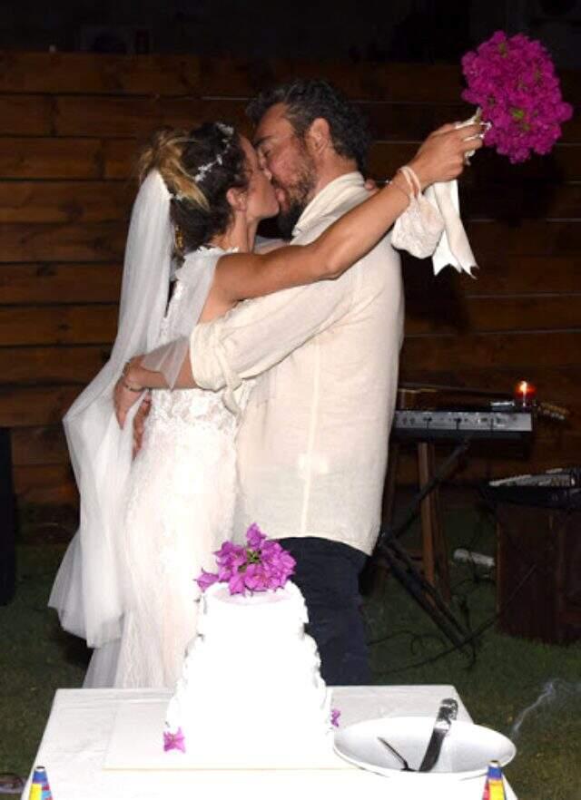 Yıldız Asyalı'nın mutluluğu 30 gün sürdü! 'Şiddet gördüm' diyerek sevgilisiyle ayrıldı Yıldız Asyalı'nın mutluluğu 30 gün sürdü! 'Şiddet gördüm' diyerek sevgilisiyle ayrıldı