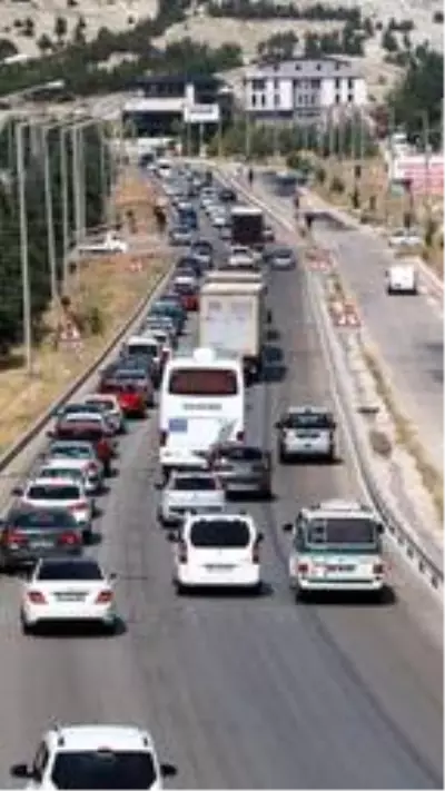 Ankara yolunda bayram trafiği