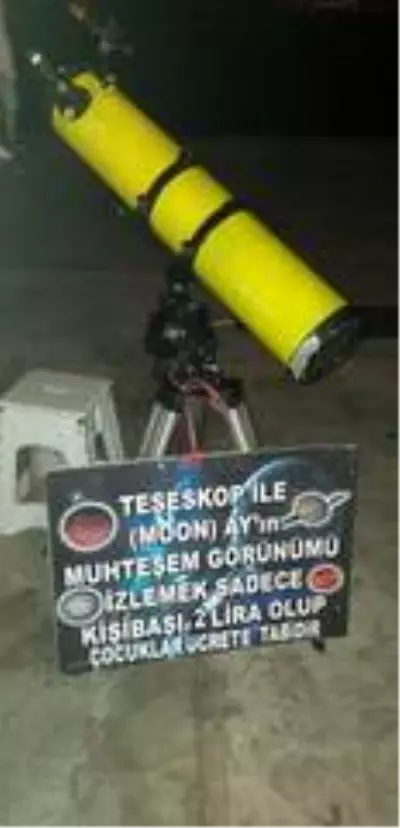 Ay'ı ve Satürn'ü izlemek 2 TL Ay'ı ve Satürn'ü izlemek 2 TL