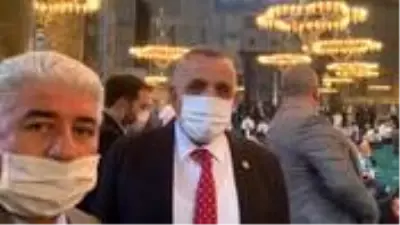 Ayasofya Camii'nin açılışına katılan AK Parti Milletvekili Ahmet Akay, koronavirüse yakalandı Ayasofya Camii'nin açılışına katılan AK Parti Milletvekili Ahmet Akay, koronavirüse yakalandı