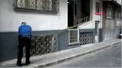 AYDIN 3 gündür haber alınamayan kişi evinde ölü bulundu AYDIN 3 gündür haber alınamayan kişi evinde ölü bulundu