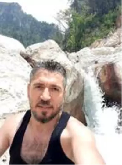 Kıraathane işleten genç, bıraktığı notla helallik isteyip ortadan kayboldu Kıraathane işleten genç, bıraktığı notla helallik isteyip ortadan kayboldu