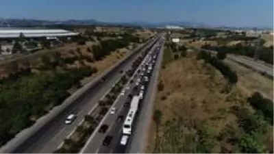 Bursa'da yollarda bayram yoğunluğu Bursa'da yollarda bayram yoğunluğu