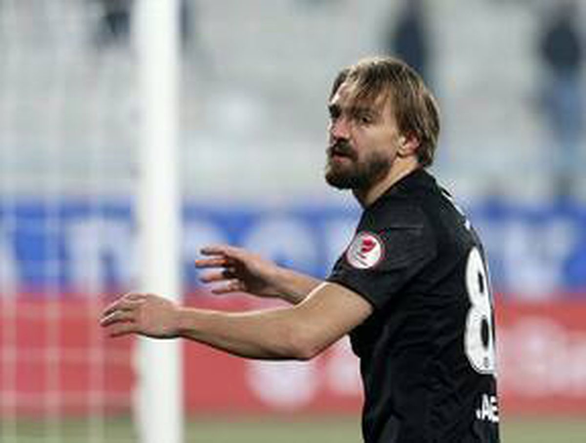 Caner Erkin'den transfer sorusuna yanıt: Şu anda serbestim, bekliyorum hala