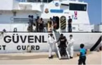 Datça açıklarında 37 kaçak göçmen yakalandı Datça açıklarında 37 kaçak göçmen yakalandı