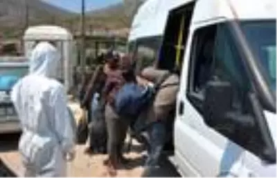 Datça açıklarında 37 kaçak göçmen yakalandı Datça açıklarında 37 kaçak göçmen yakalandı