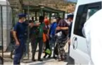 Datça açıklarında 37 kaçak göçmen yakalandı Datça açıklarında 37 kaçak göçmen yakalandı