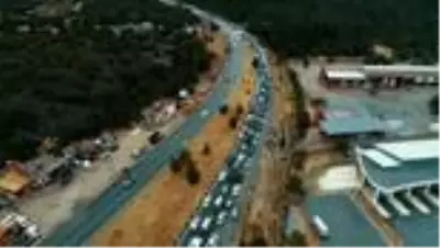 (DRONE) Antalya-Konya karayolunda araç yoğunluğu (2) (DRONE) Antalya-Konya karayolunda araç yoğunluğu (2)