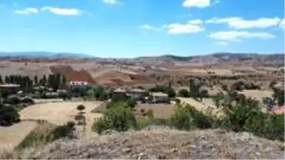 Germeç Mahallesi sakinleri taşıma suyla hayatlarını sürdürüyorlar Germeç Mahallesi sakinleri taşıma suyla hayatlarını sürdürüyorlar