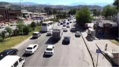 Karabük'te bayram dönüşü yoğunluğu Karabük'te bayram dönüşü yoğunluğu