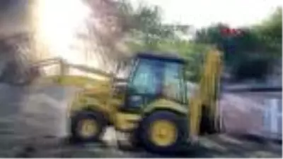 KOCAELİ 3 bin balya saman yandı KOCAELİ 3 bin balya saman yandı