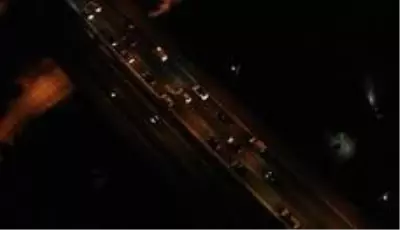 Kocaeli TEM Otoyolu'nda bayram trafiği sürüyor Kocaeli TEM Otoyolu'nda bayram trafiği sürüyor