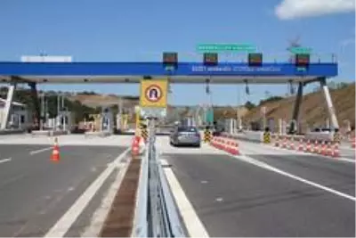 Kuzey Marmara Otoyolu bayram tatilcilerini trafik çilesinden kurtardı Kuzey Marmara Otoyolu bayram tatilcilerini trafik çilesinden kurtardı